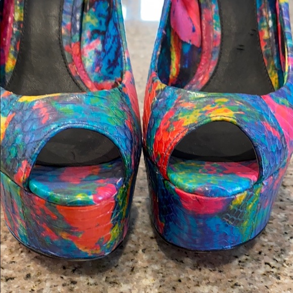 Multicolored B Brian Atwood heels - Picture 15 of 16